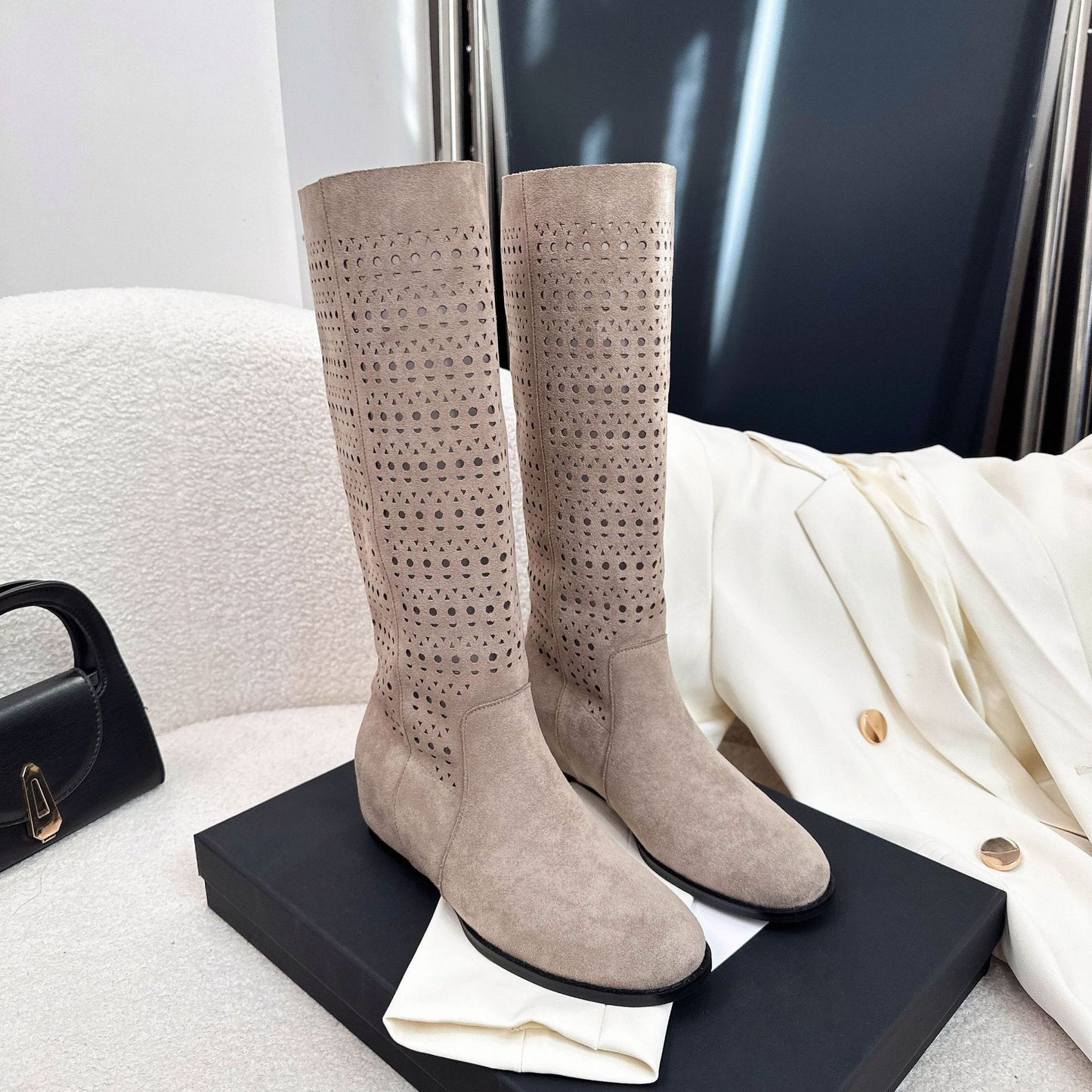 Women's Height Increased Hollow Out Flat Autumn Retro Below The Knee Women's Leather Boots