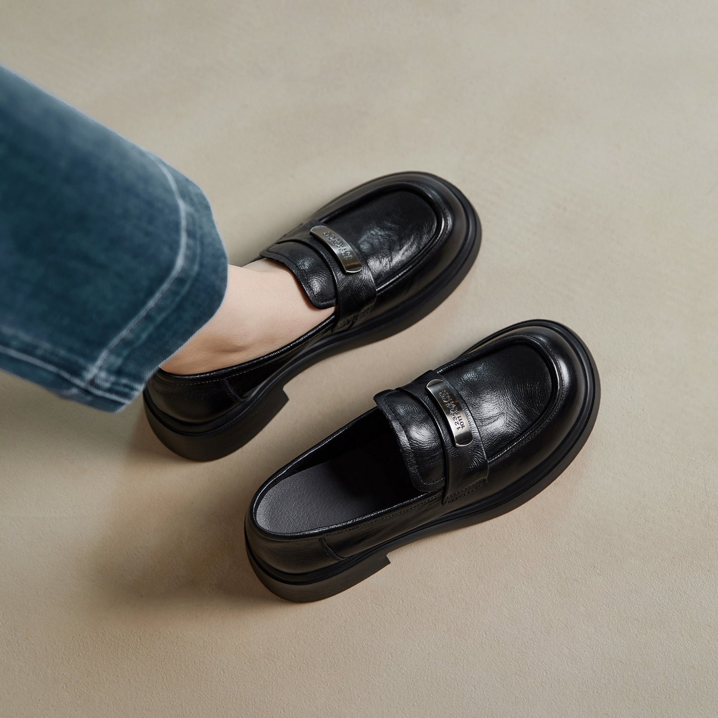 Women's Spring First Layer Cowhide Retro College Style Pumps Slip-on Loafers