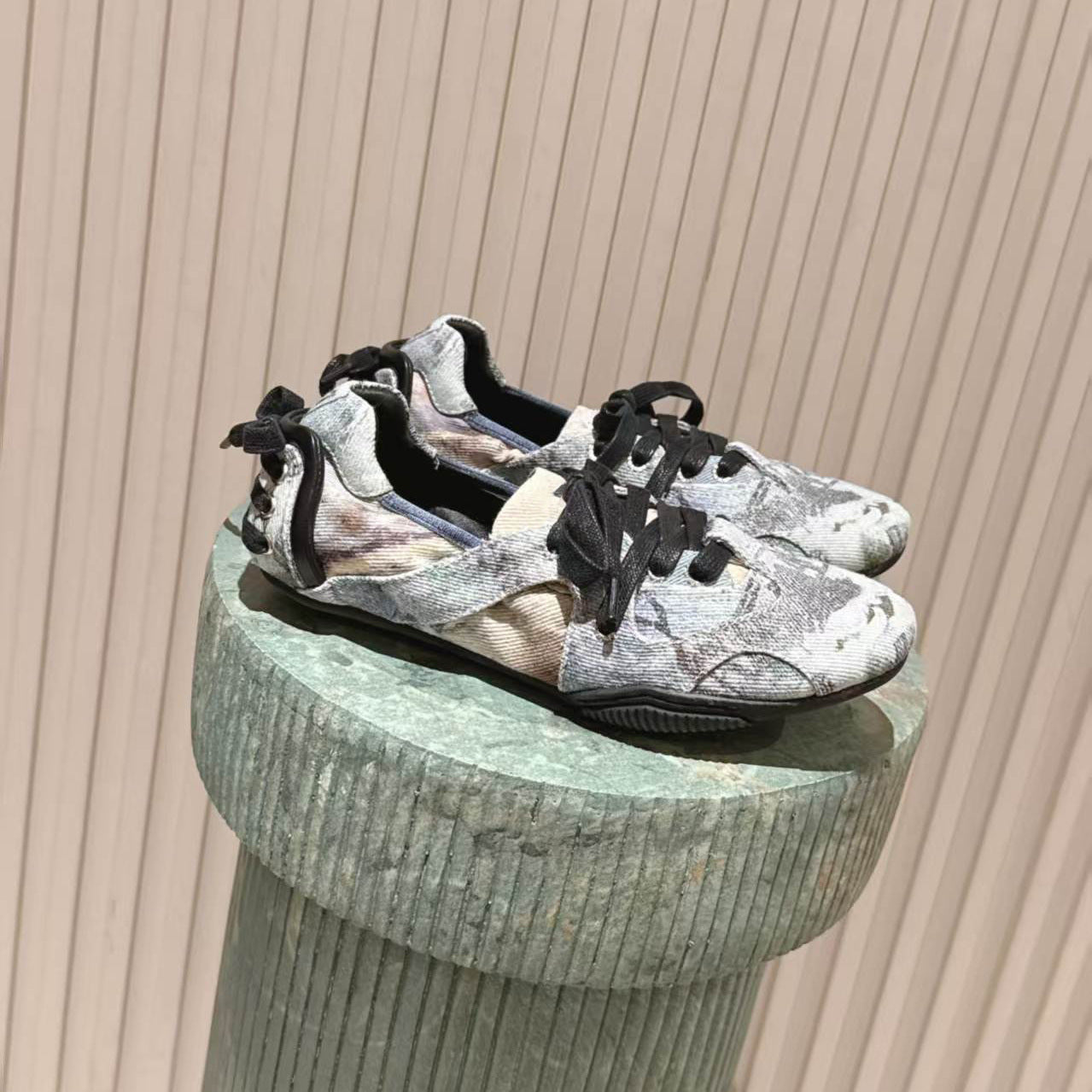 Design Fashion Wild Crack Retro Lace Up Casual Shoes