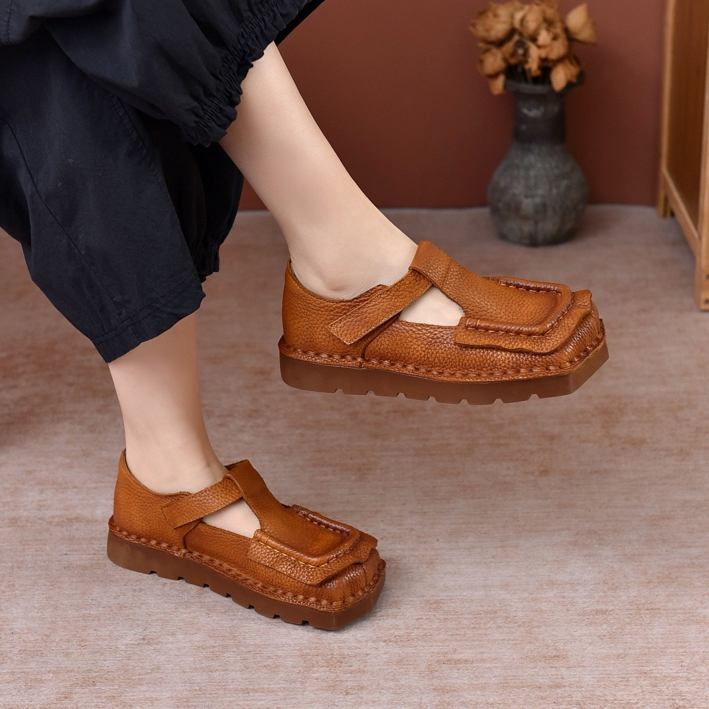 Women's Lolita Four Commuter Veet Pigskin Lining Brushed Women's Casual Shoes