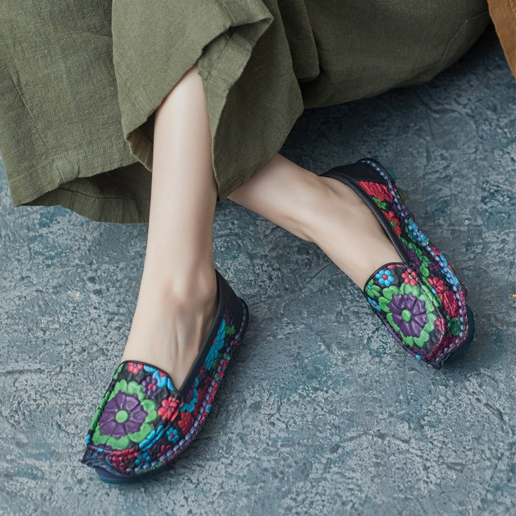 Women's Ethnic Style Retro Handmade Cowhide Sunflower Soft Bottom Slip On Women's Casual Shoes
