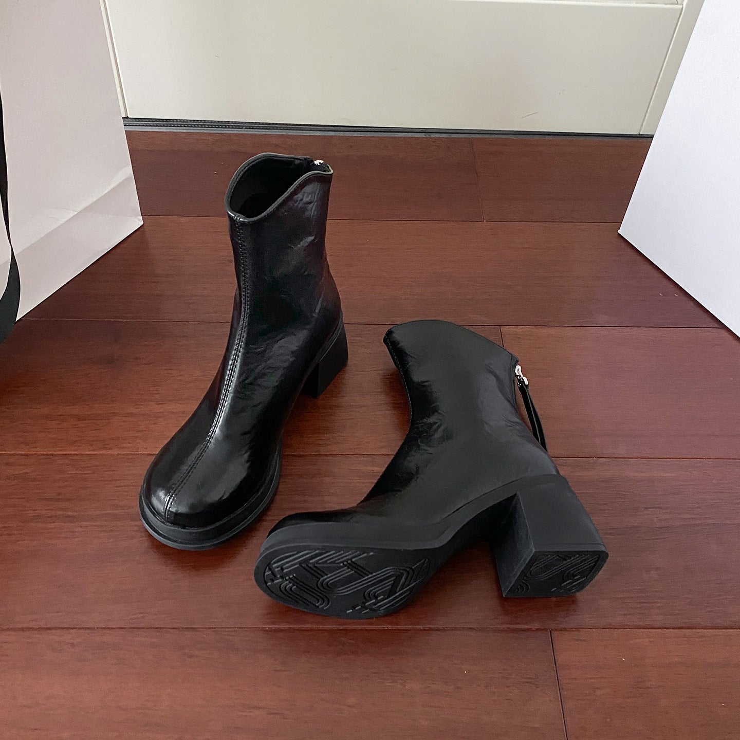 Removable Pile Style Thick High Platform Leg White Boots