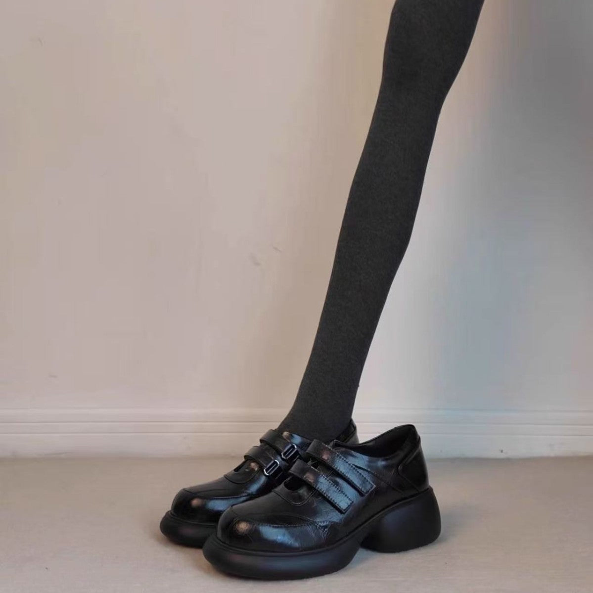 Women's British Style Velcro Niche Thick-soled Small Loafers