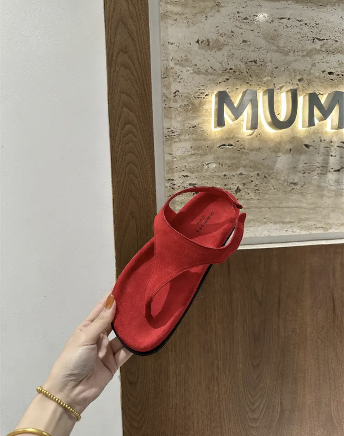 Women's Super Easy To Wear Flip-flops Thick-soled Flat Slippers