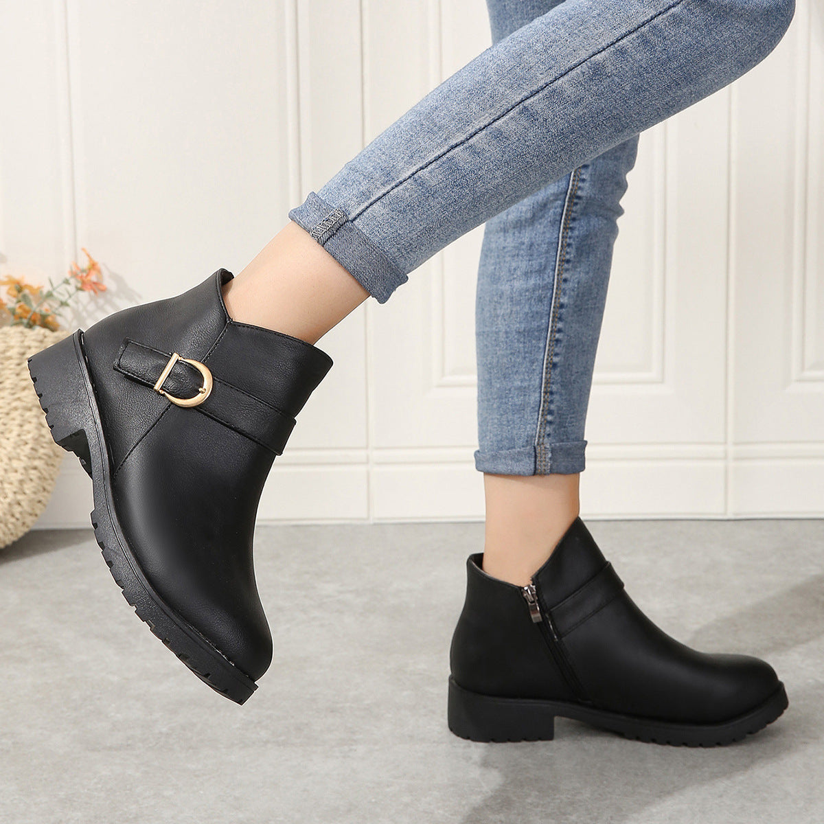 Women's Size Round Toe Side Zipper Chunky Ankle Boots