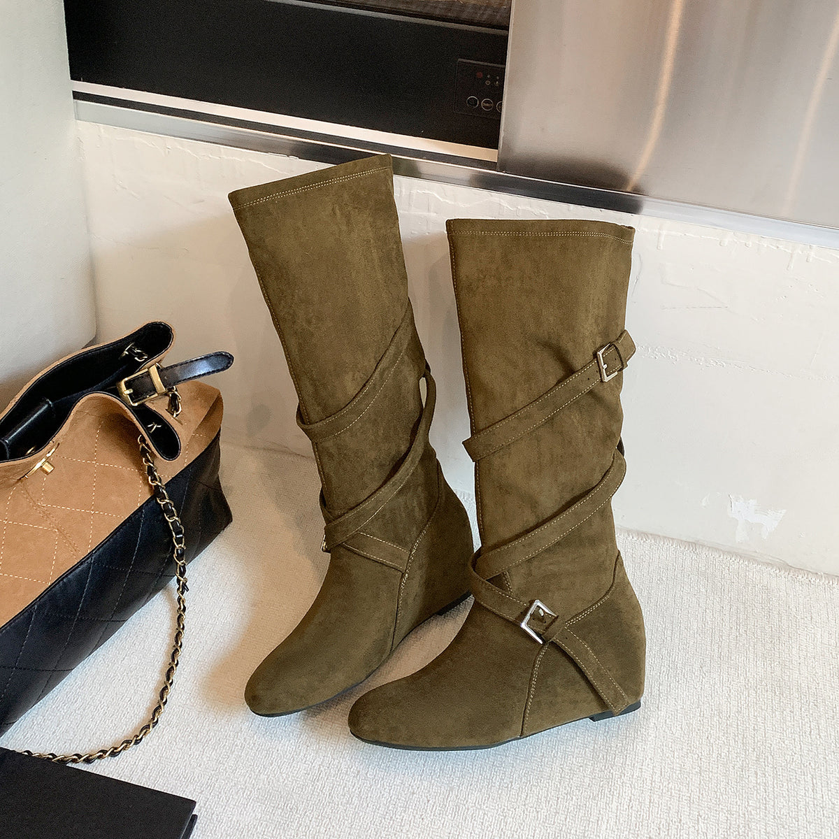 Women's Increasing Insole Autumn Retro Easy Matching Pile Style Belt Buckle Women's Leather Boots