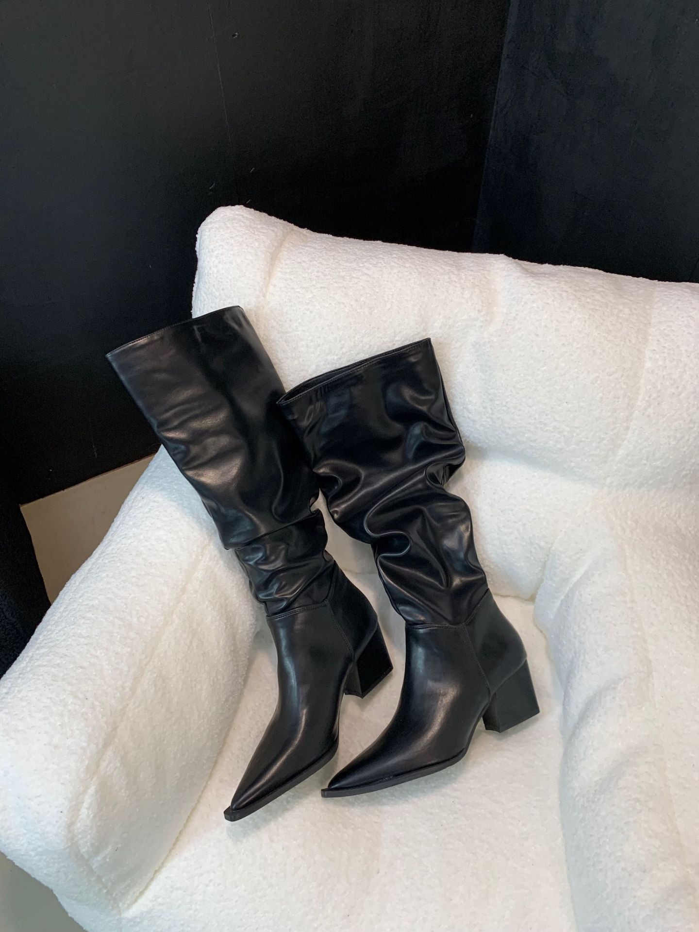 Women's Chunky Long Pointed Pleated Pile Style Retro Temperament Thin Women's Leather Boots