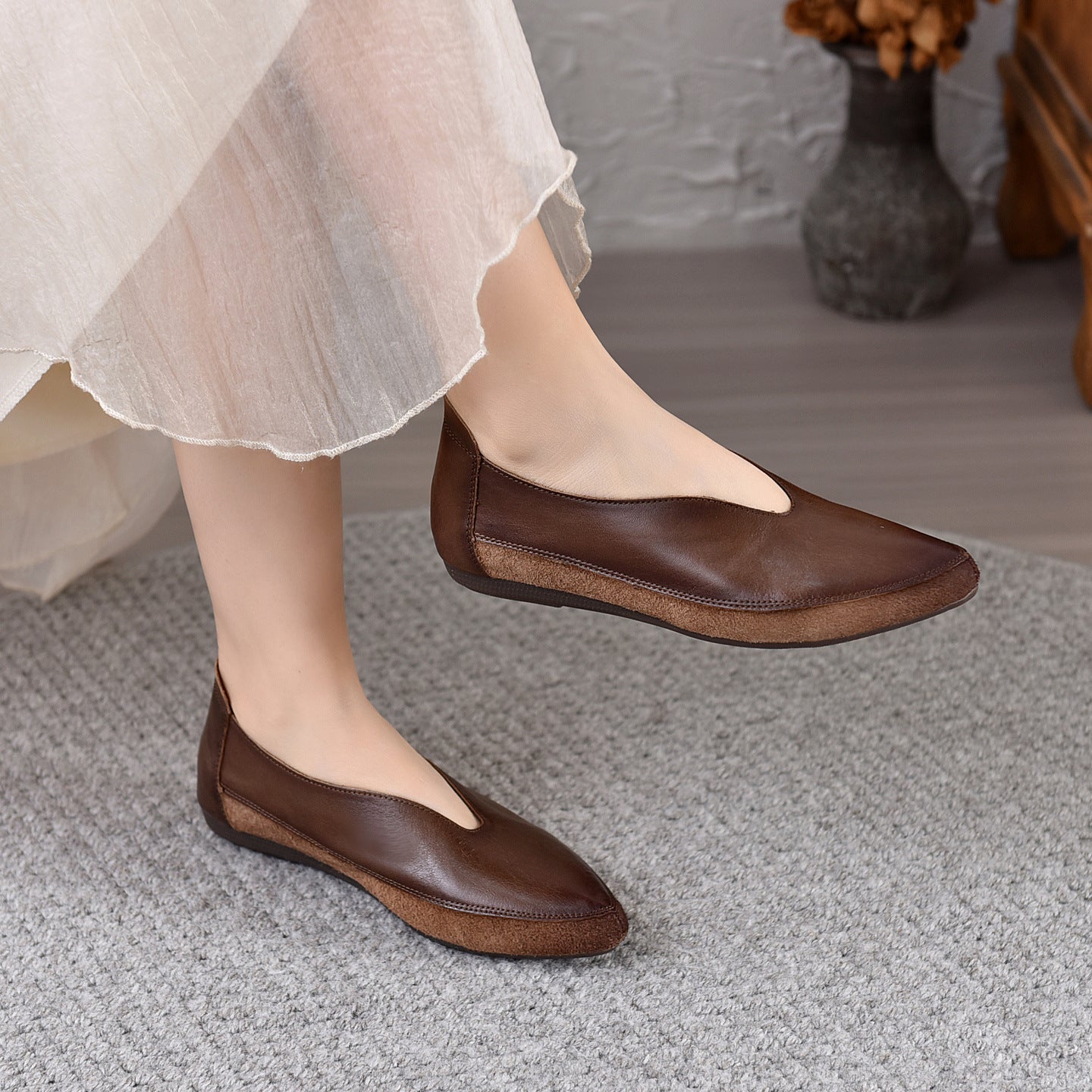 Women's Layer Cowhide Vintage Weave Pointed Toe Old Money Style Temperament Heels