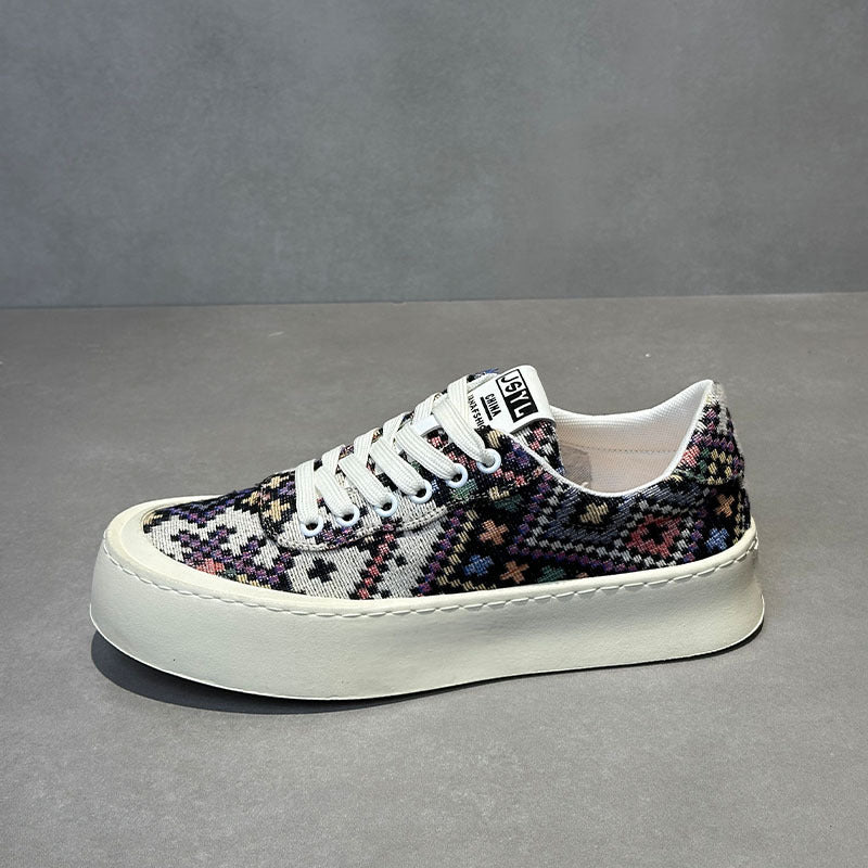 Trendy Embroidered Cloth Board Comfortable Breathable Soft Bottom Men's Casual Shoes