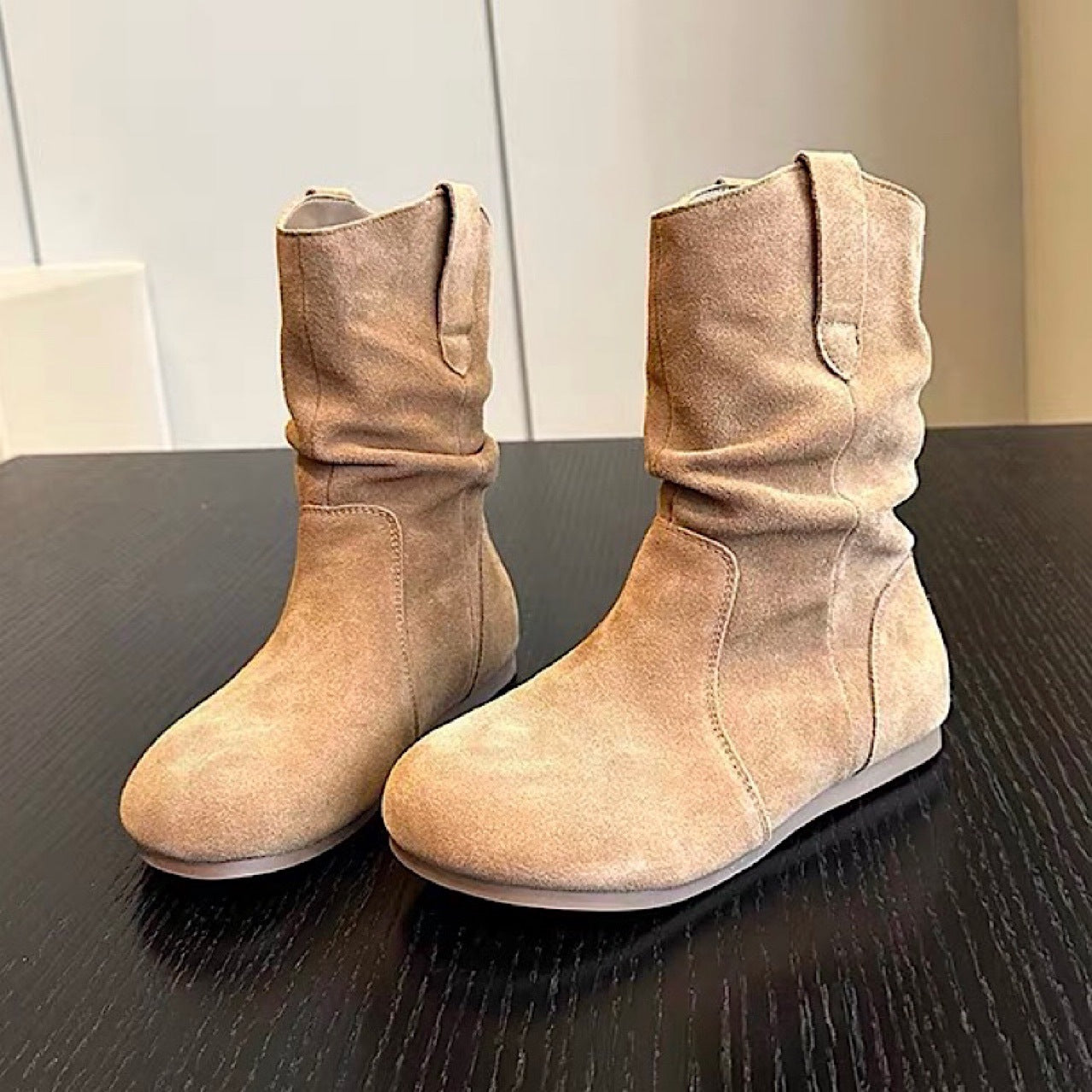 Women's Retro Flat Bottom Short Knee-high Sleeve Round Toe Pile Boots