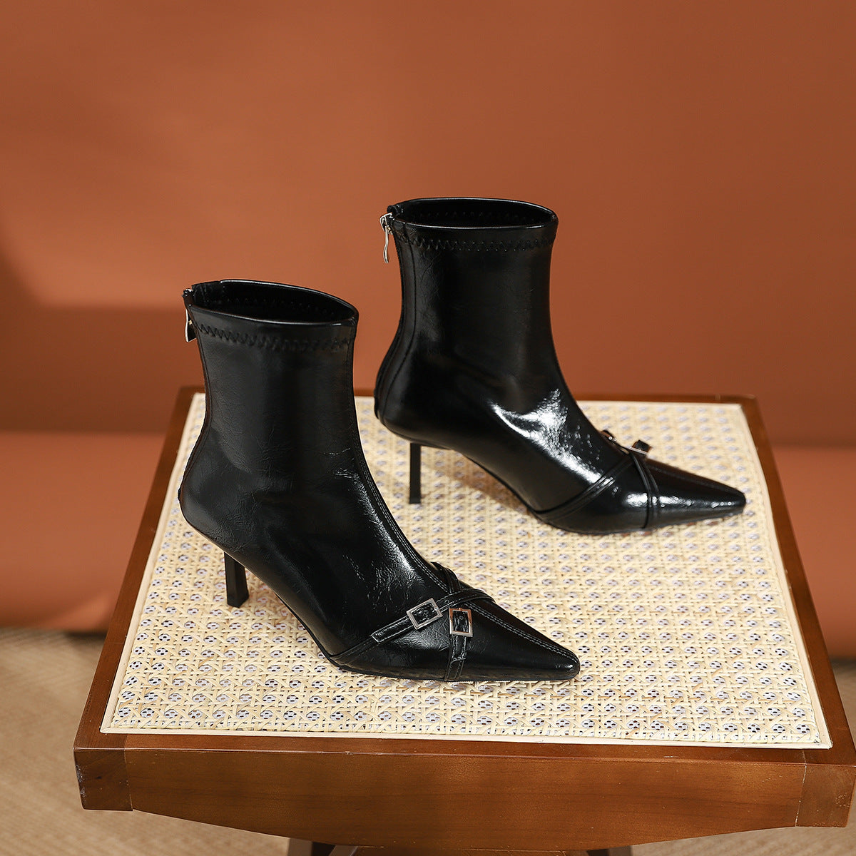Women's Fashion Shiny Surface High Short Autumn Heels