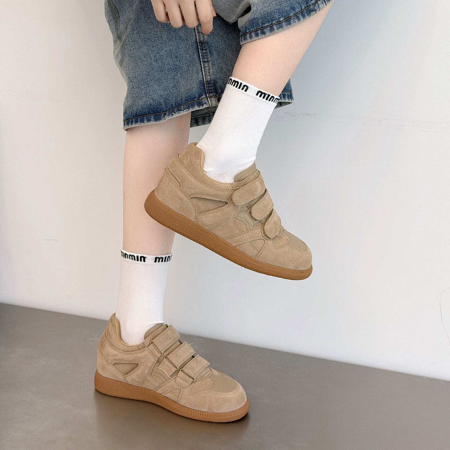 Women's Genuine Retro Height Increasing Insole German Training Spring Magic Stick Casual Shoes
