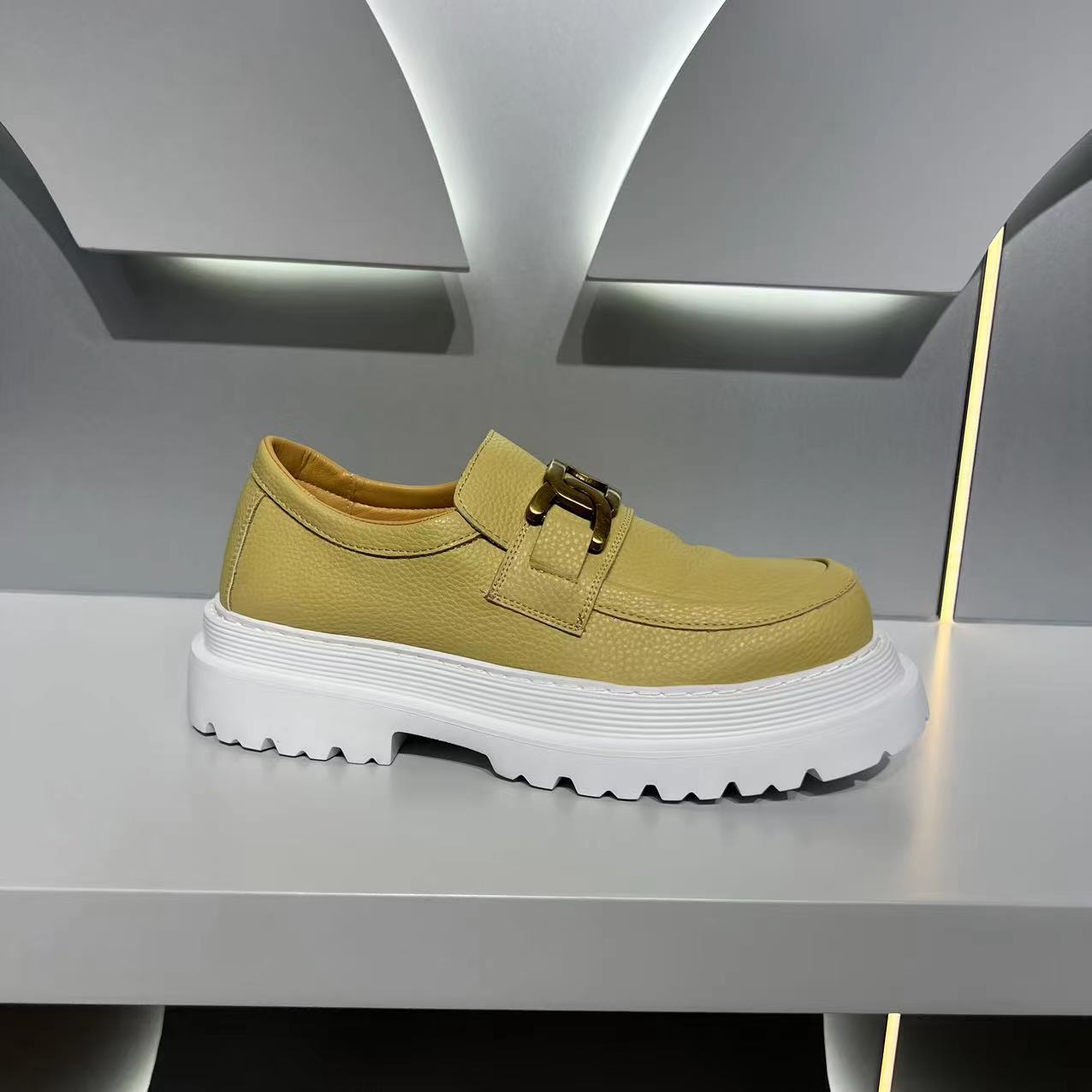 Men's Height Increasing One Pedal Business White Loafers