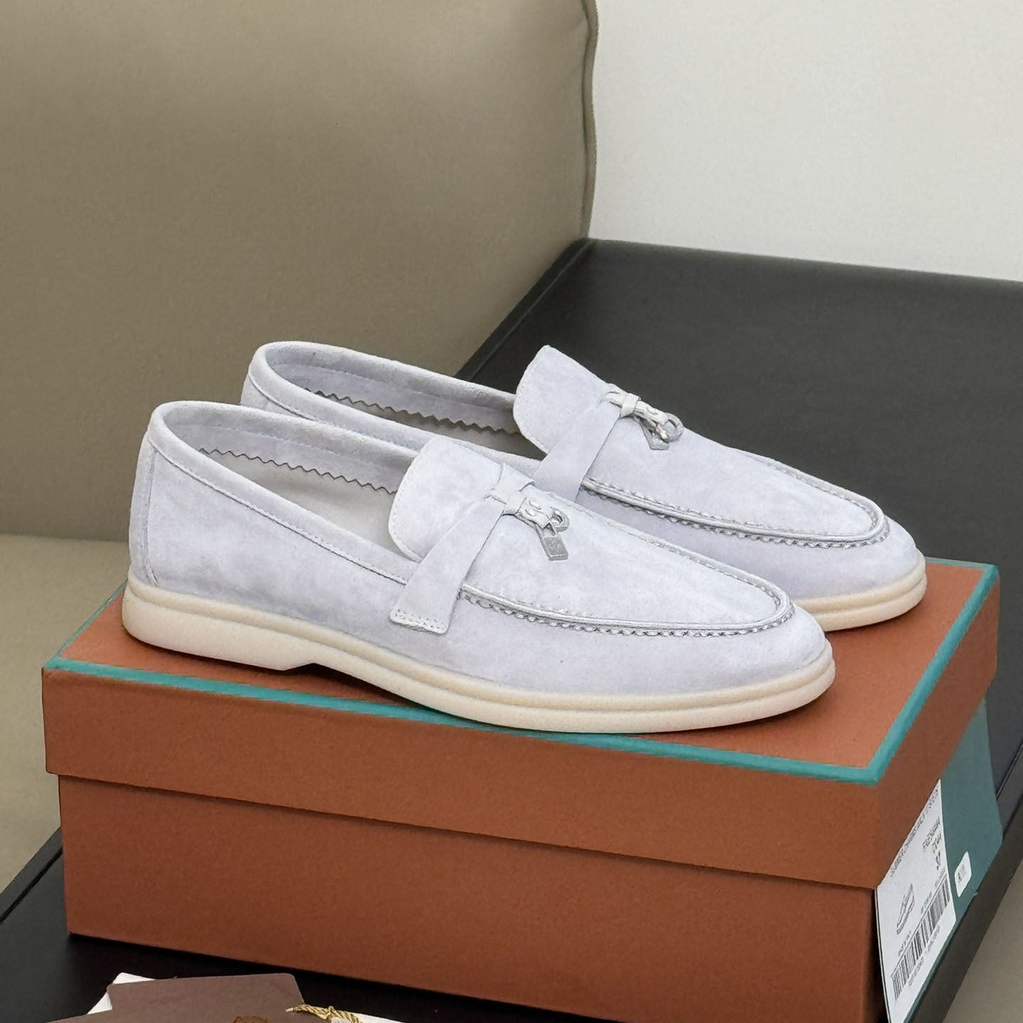 Women's & Men's Retro Genuine Suede Slip-on Round Toe Loafers