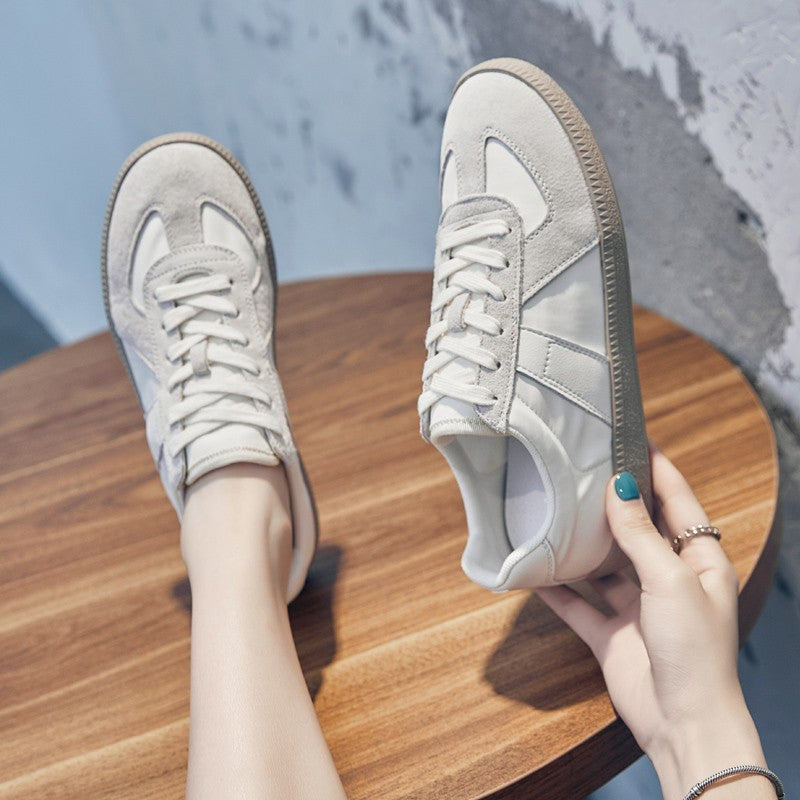 Soft Bottom Breathable White Flat Fashionable Women's Board Shoes