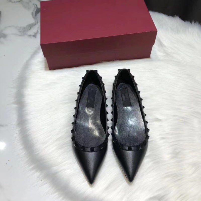 Women's Shallow Mouth Rivet Pointed Flat Summer Flat-heeled Wedding Women's Fashion Shoes