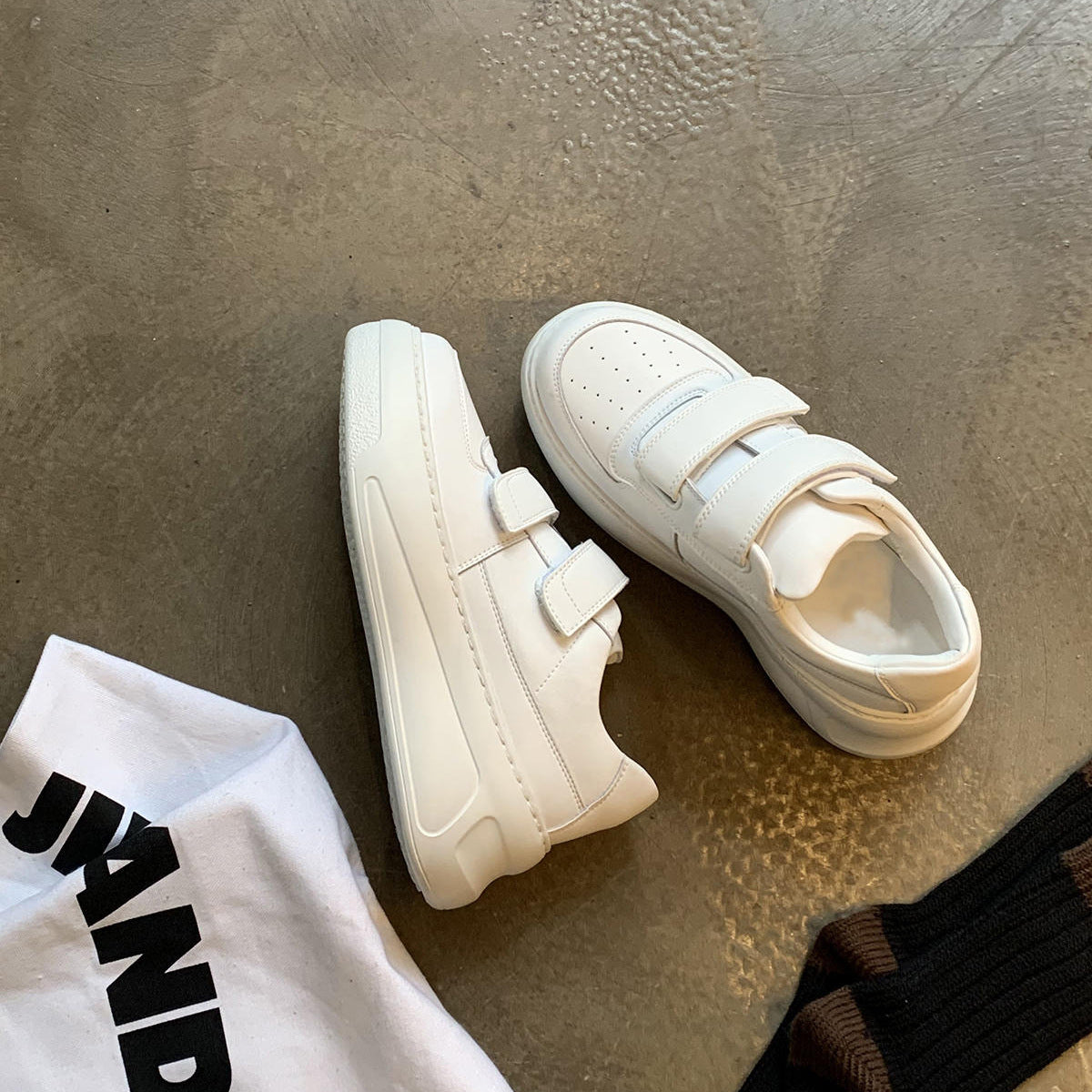 Women's Small Round Head Thick Bottom Velcro Casual Shoes