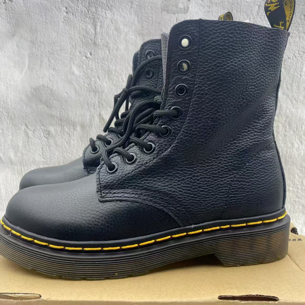 Women's & Men's Layer Cowhide Lychee Pattern Good Year Boots