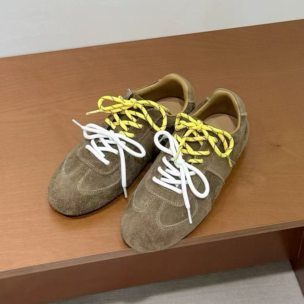 Cowhide Flat Autumn Round Head Leisure Fashion Soft Bottom Breathable Women's Casual Shoes