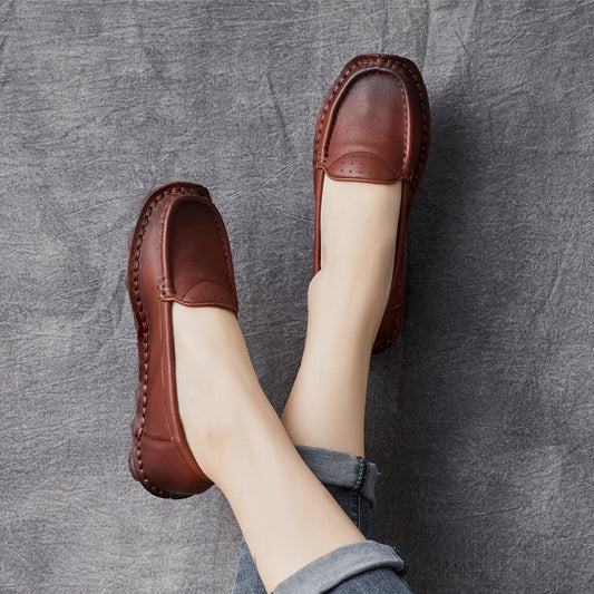 Women's Ethnic Style Vintage Cowhide Shallow Mouth Handmade Round Toe Slip-on Women's Casual Shoes
