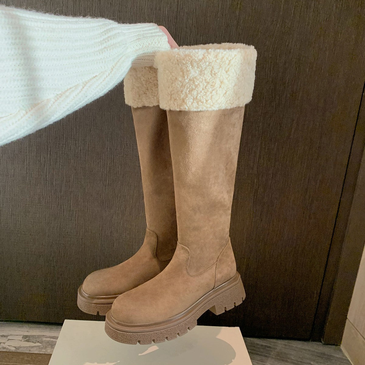 Women's Height Increasing Warm Hair Turning Plus Veet Tube Chunky Suede Women's Leather Boots