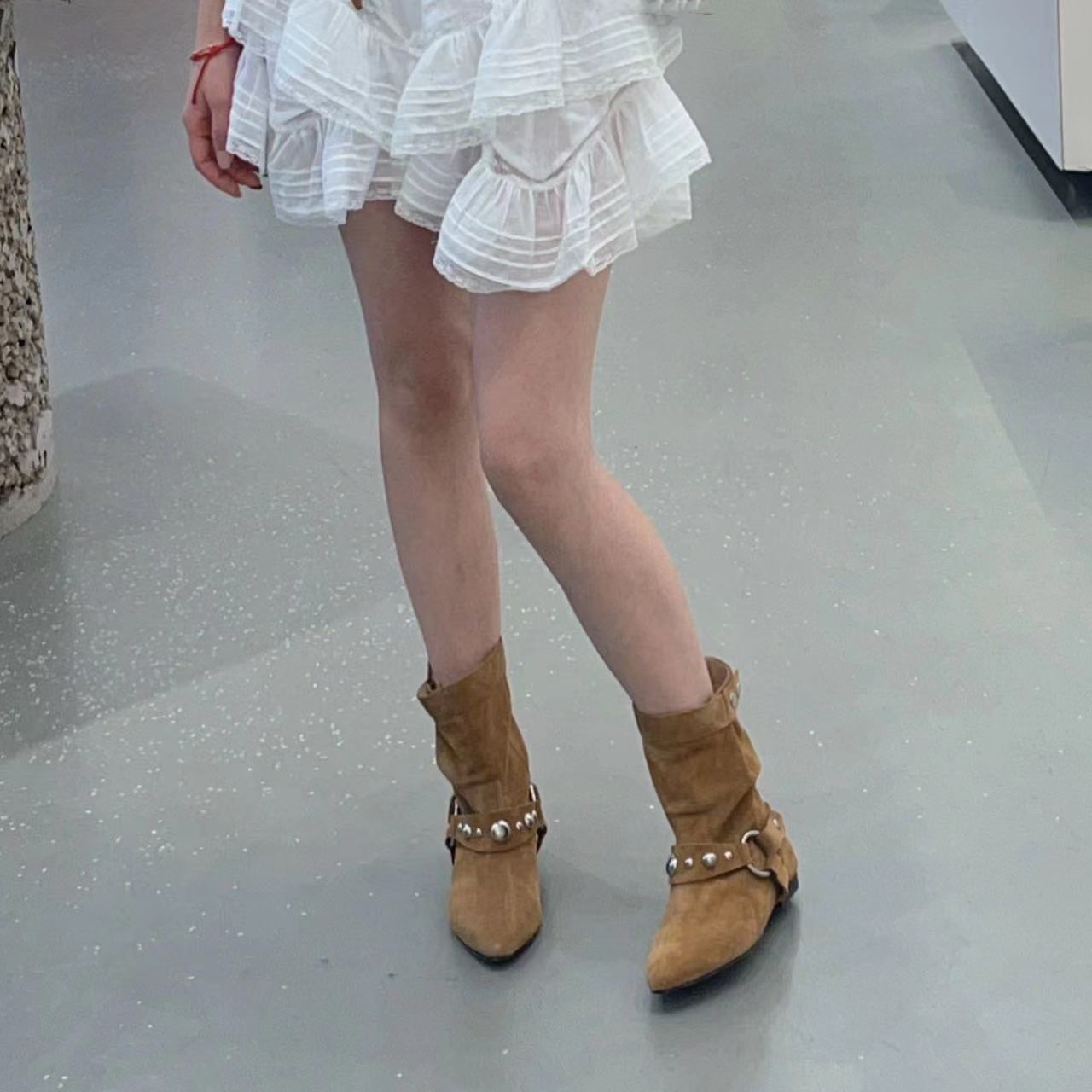 Women's Retro Minority Suede Metal Ring Pointed Western Cowboy Flat Skinny Heels