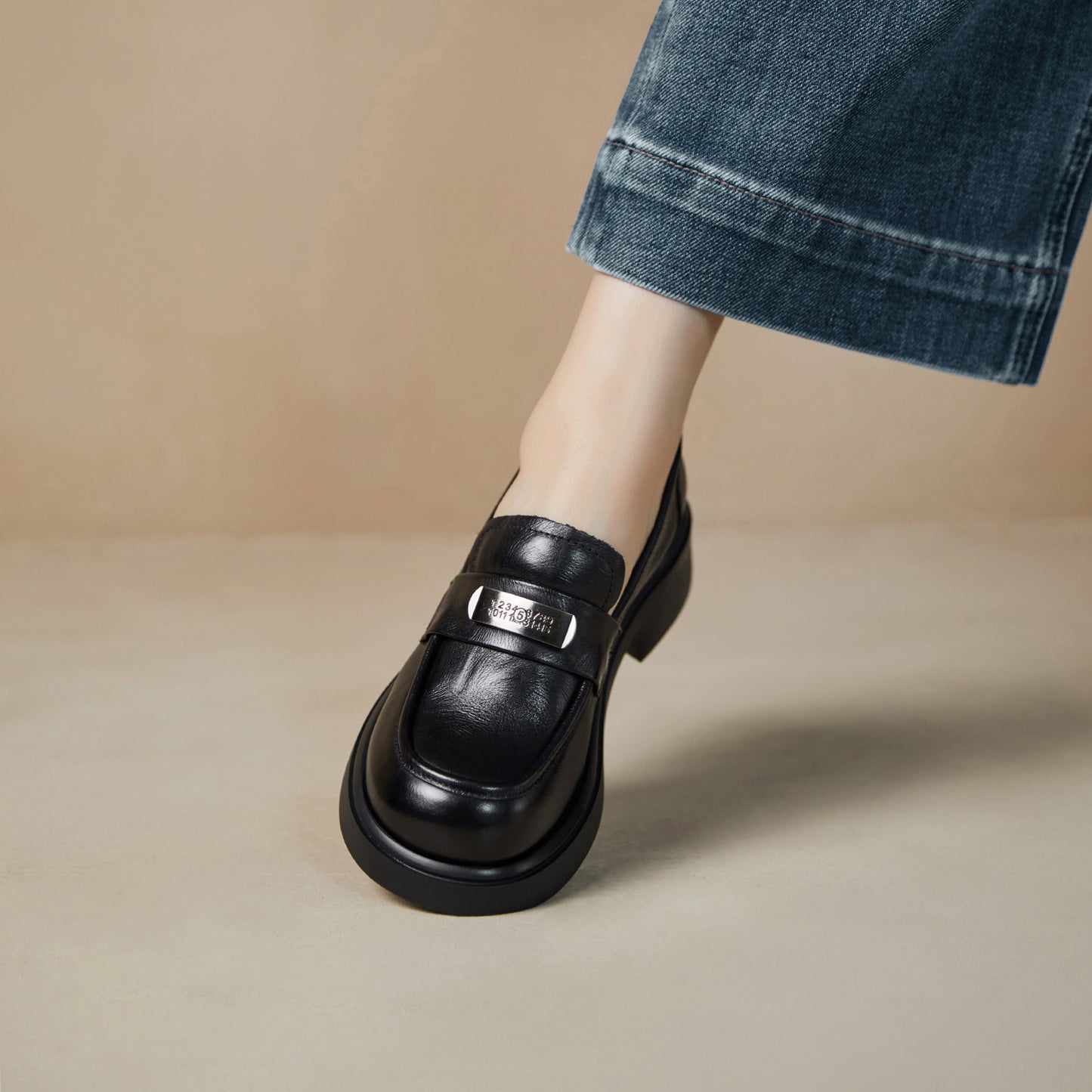 Women's Spring First Layer Cowhide Retro College Style Pumps Slip-on Loafers