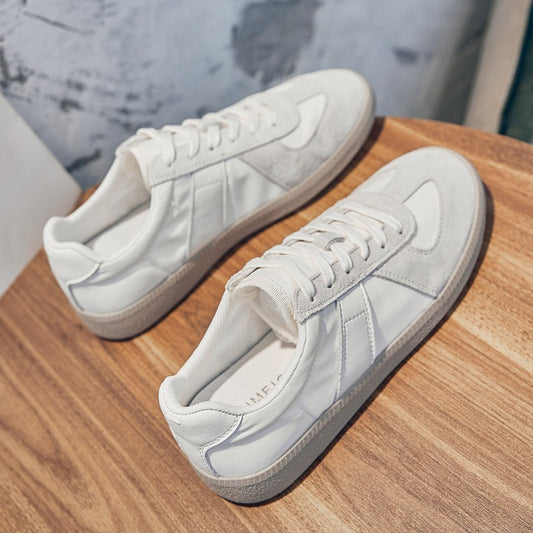 Soft Bottom Breathable White Flat Fashionable Women's Board Shoes