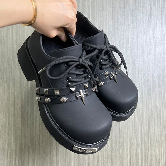Men's Derby Black Patent Big Head Decorative Rivets Men's Casual Leather Shoes