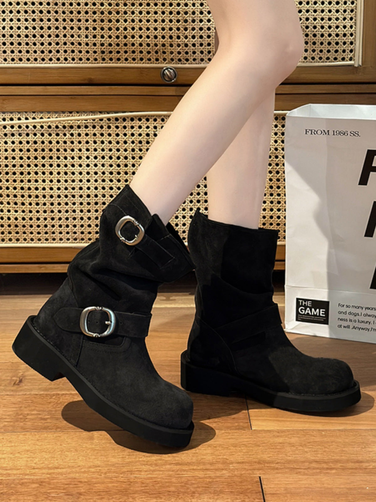 Women's Li Round Head Middle Short Breathable Boots