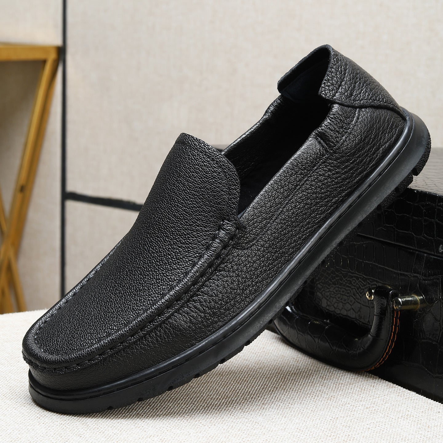 Men's Soft Sheepskin Online Lightweight Breathable Comfortable Slip-on Men's Shoes