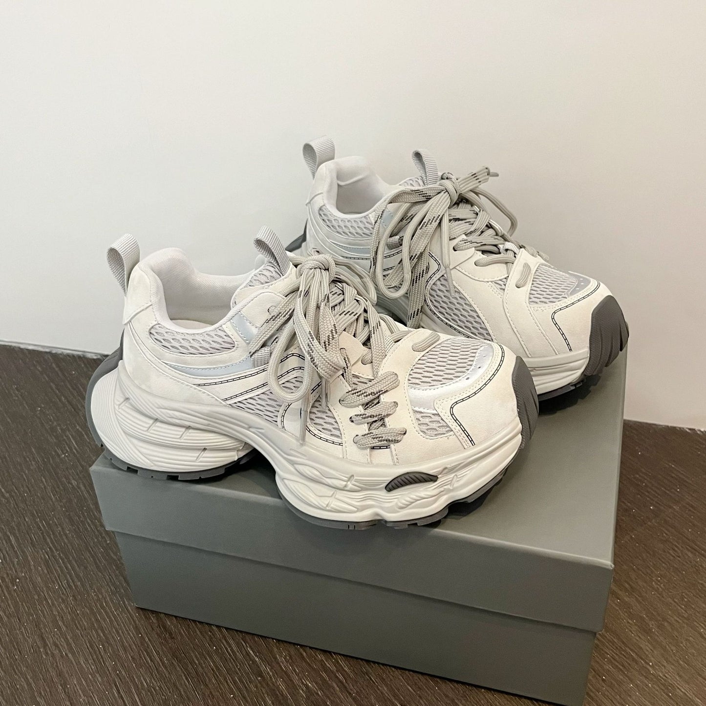 Women's Early Spring Thick Bottom Heightened Daddy Breathable Mesh Women's Sports Shoes