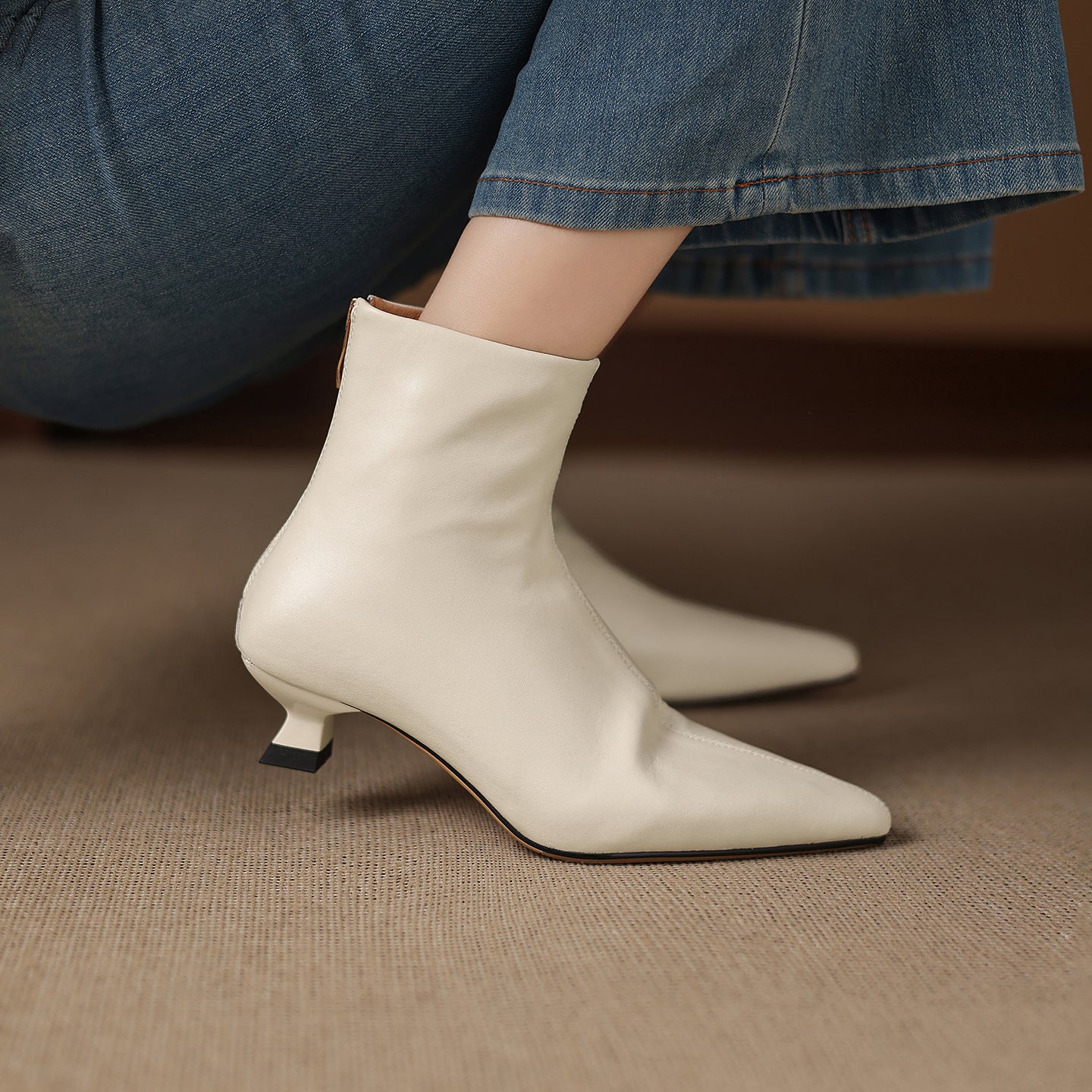 Genuine Soft Pointed Toe White Western Style Skinny Women's Leather Boots