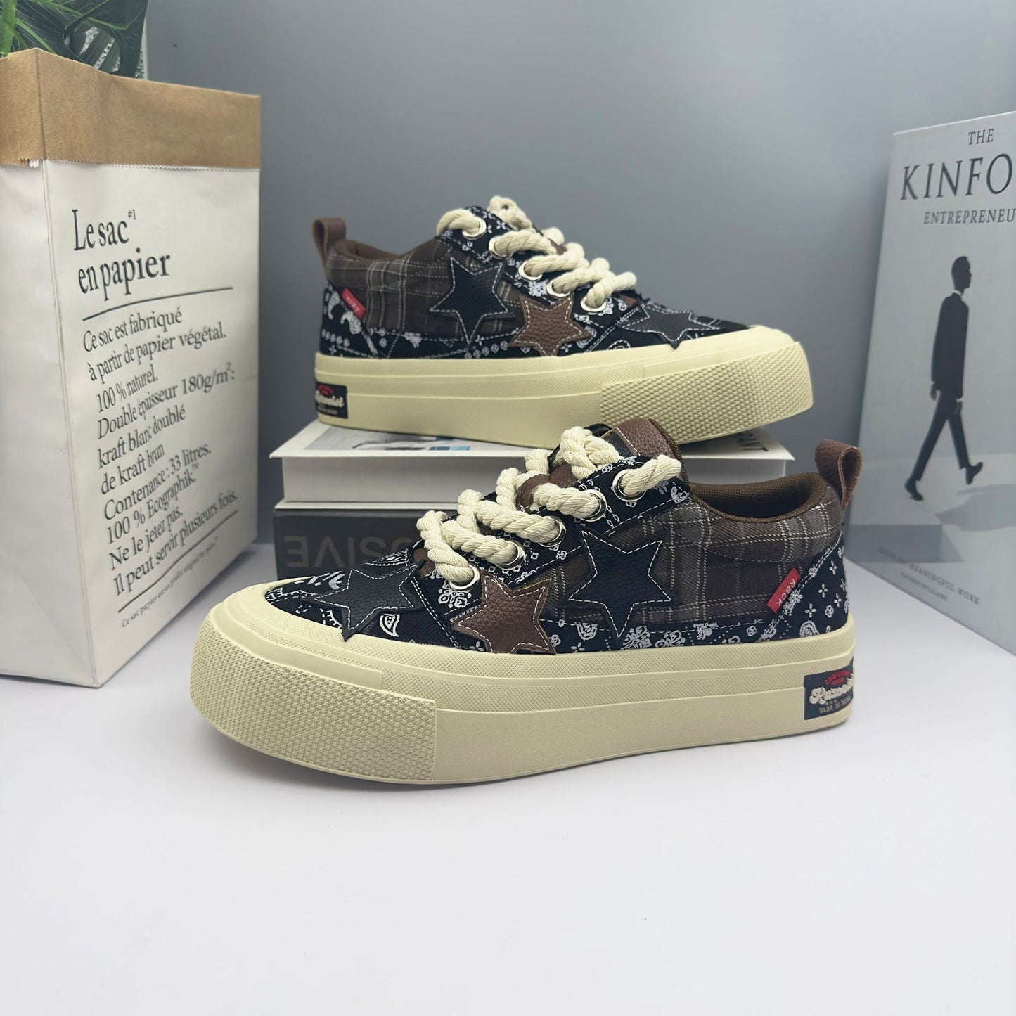 Men's Trendy Retro Embroidered Printed Versatile Skate Fashionable Korean Men's Canvas Shoes