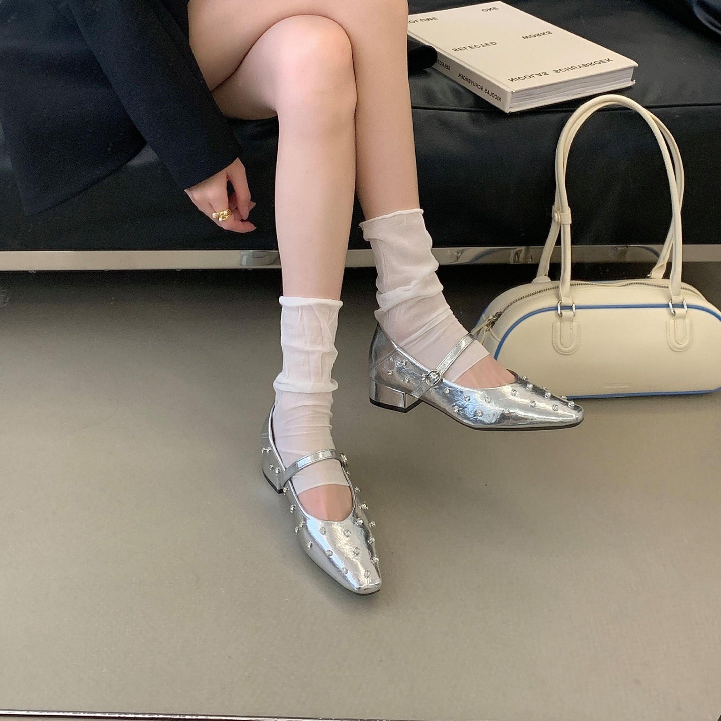 Women's Korean Style Rivet Low Mary Jane French Shallow Mouth Heels