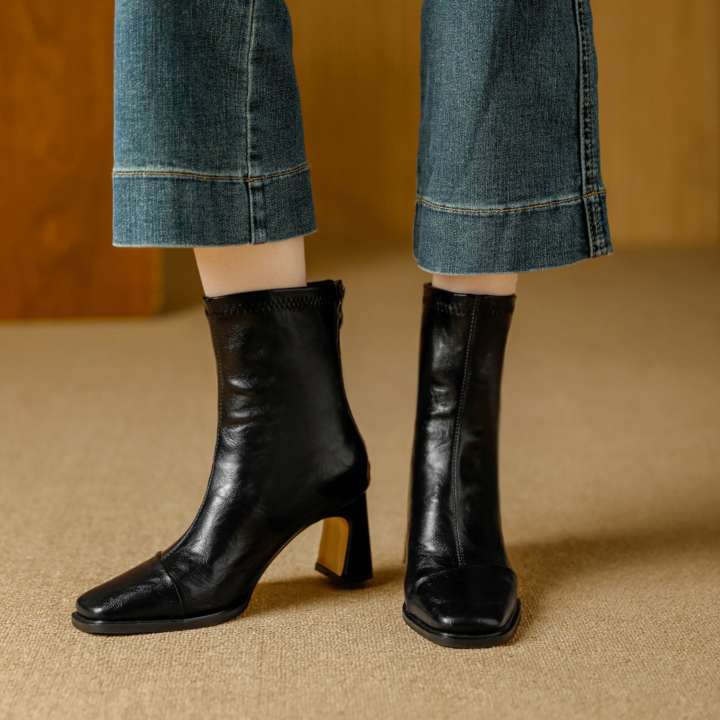 Women's High Stretch Thin With Padded Lining Simple Chunky Retro Commuter Women's Leather Boots