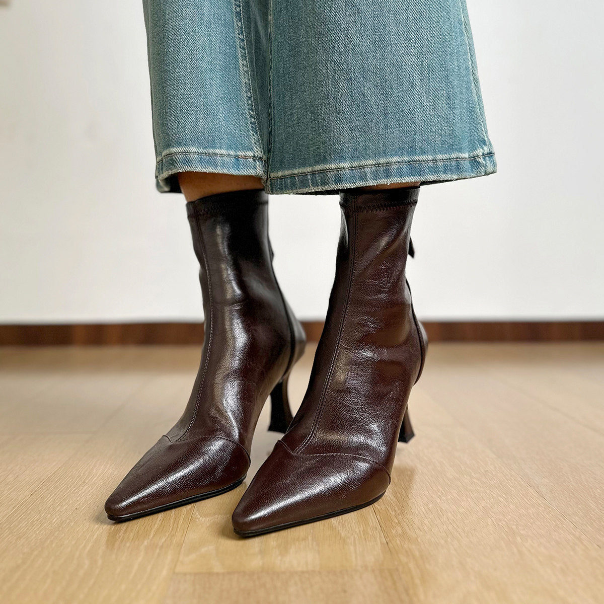 Women's Cowhide Version French Pointed Toe Stretch Thin Women's Leather Boots