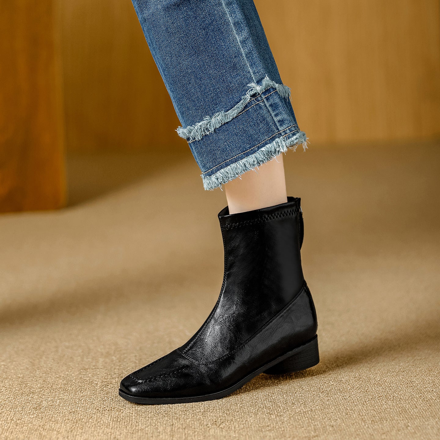 Women's Simple Joker Martin Square Toe Temperament Stretch Heels