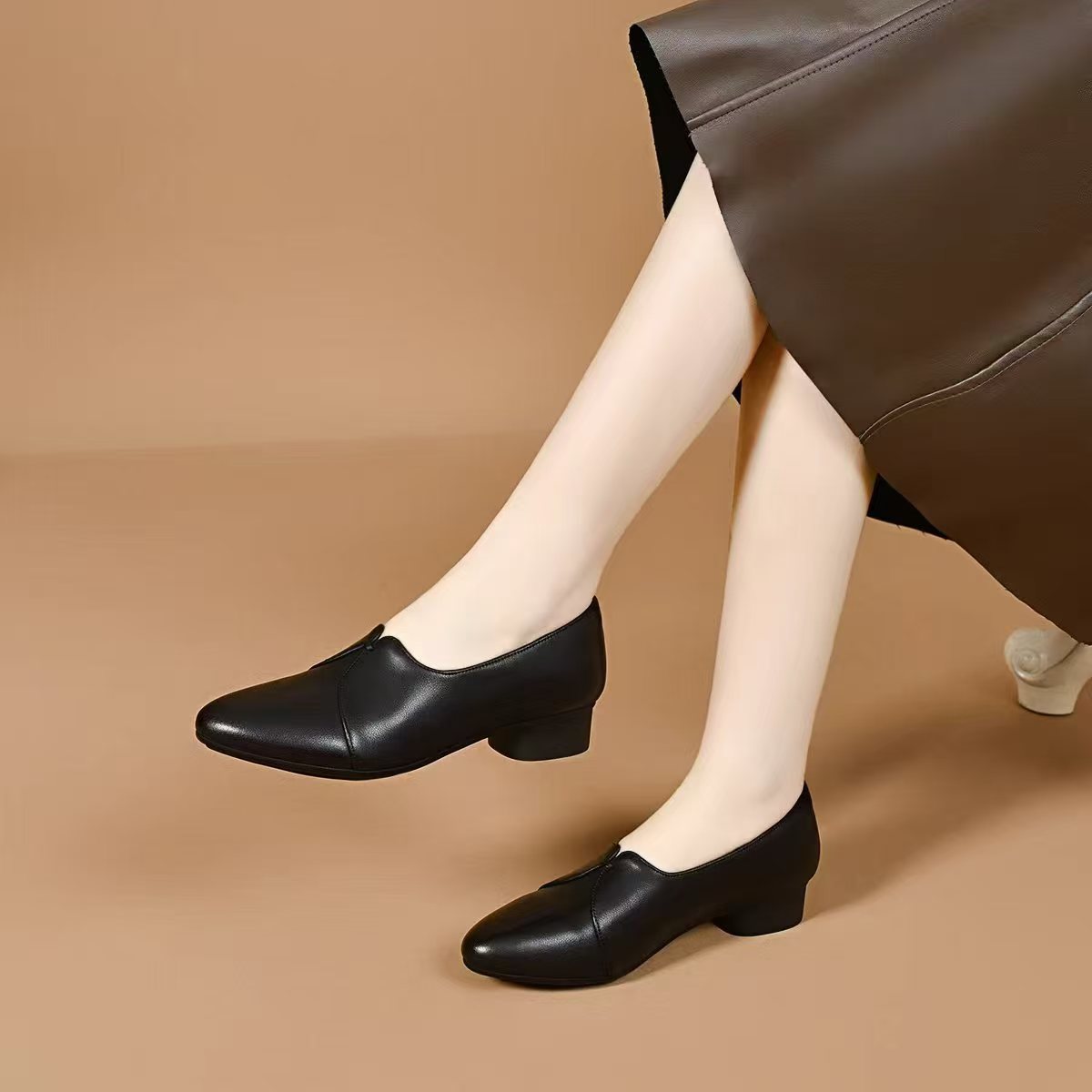 Women's Mouth Chunky Slip-on Mother Soft Pointed Women's Fashion Shoes