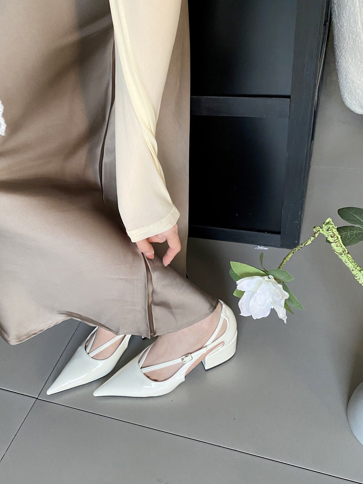 Women's Spring Pointed Toe Chunky Fashion Box High Heeled Sandals
