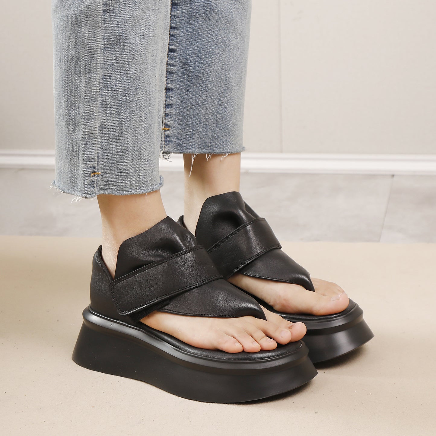 Women's Outdoor First Layer Cowhide Soft Bottom Sandals