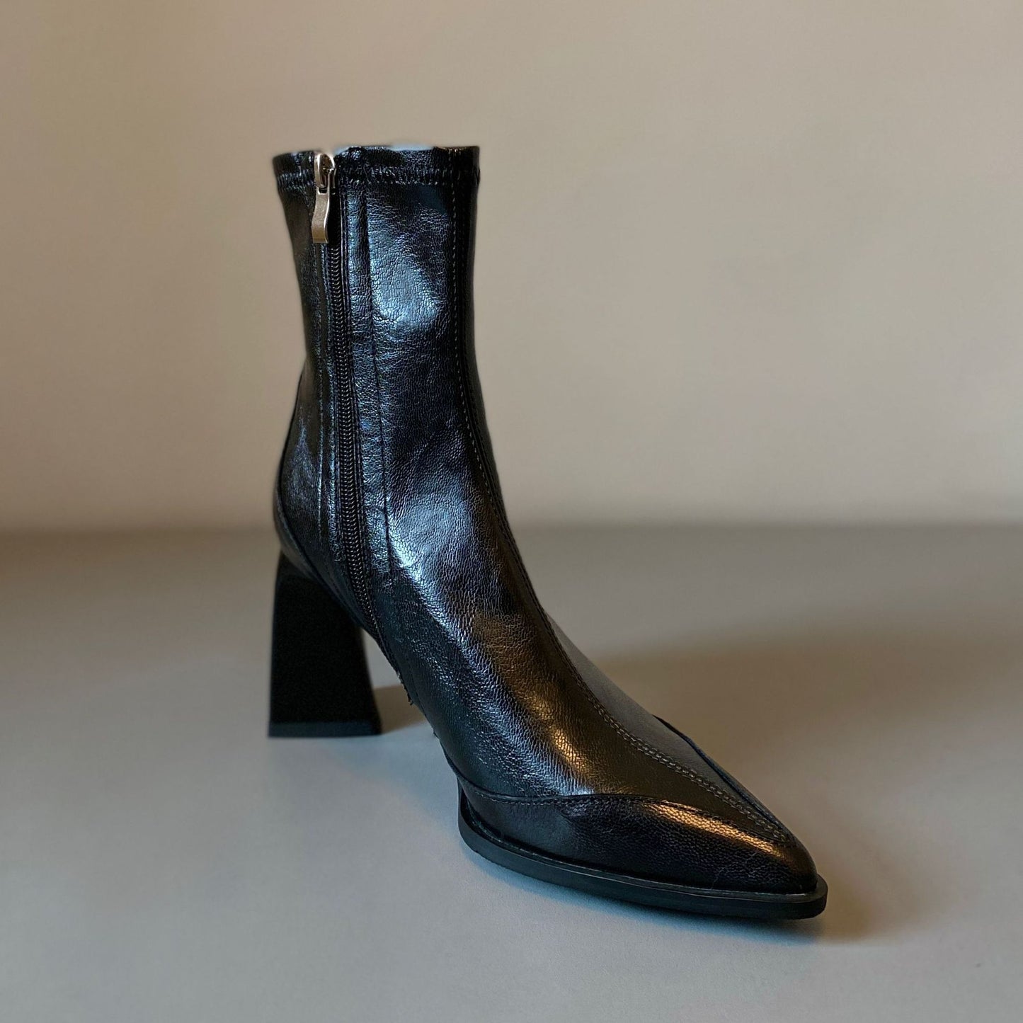 Women's Toe Soft Skinny High Short Side Zipper Elegant Women's Leather Boots