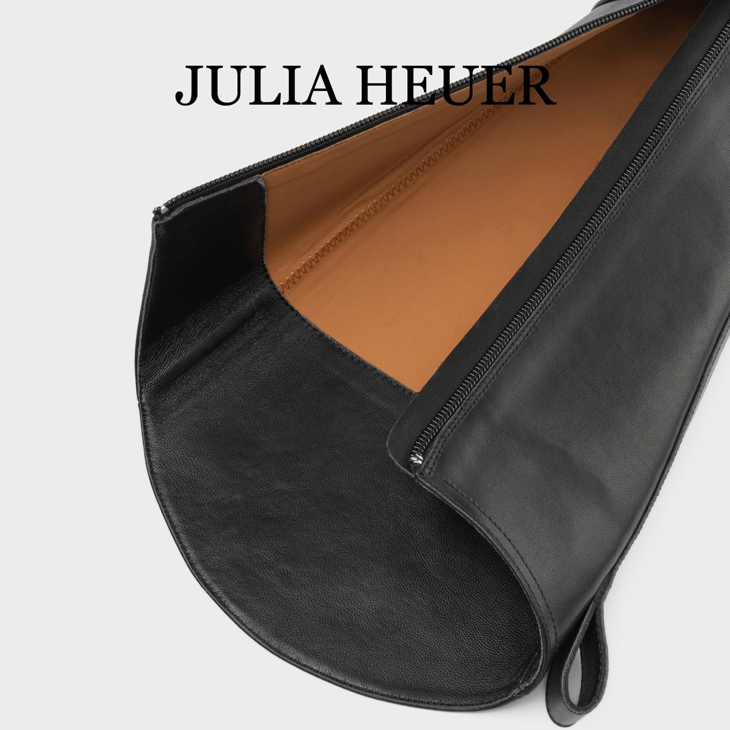 Women's Hull Winter Knight Side Zipper Chunky Boots