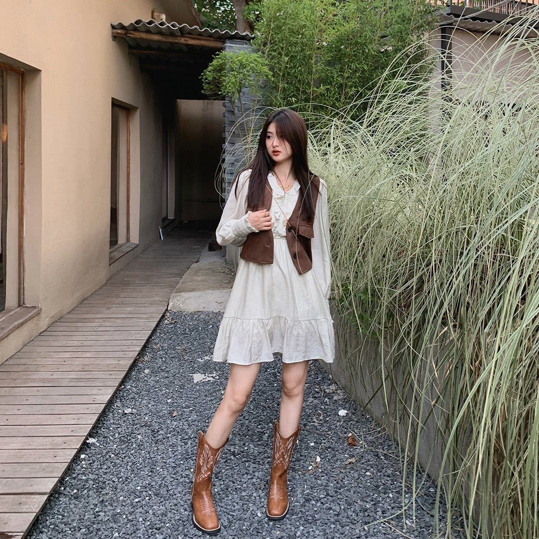 Women's Embroidered Chunky V Cut Western Denim Boots