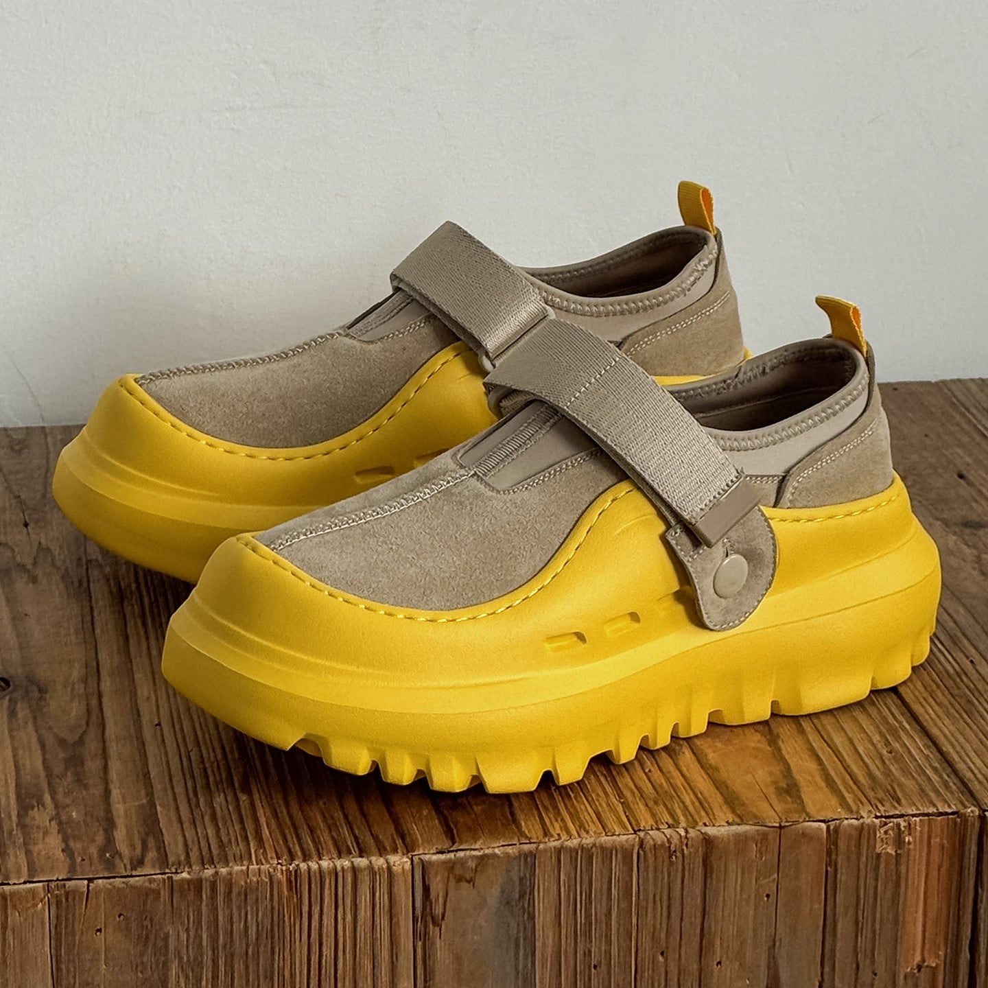 Women's & Men's Thick Bottom Slip-on Lazy Lovers Heighten Counter Casual Shoes