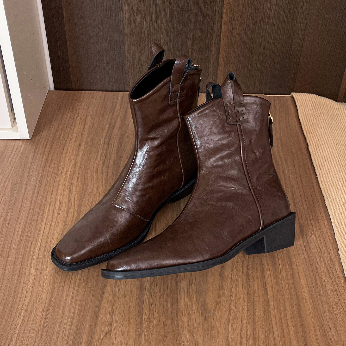 Women's Pointed Toe V-shaped Mouth High Retro Chelsea West Cowboy Chunky Women's Leather Boots