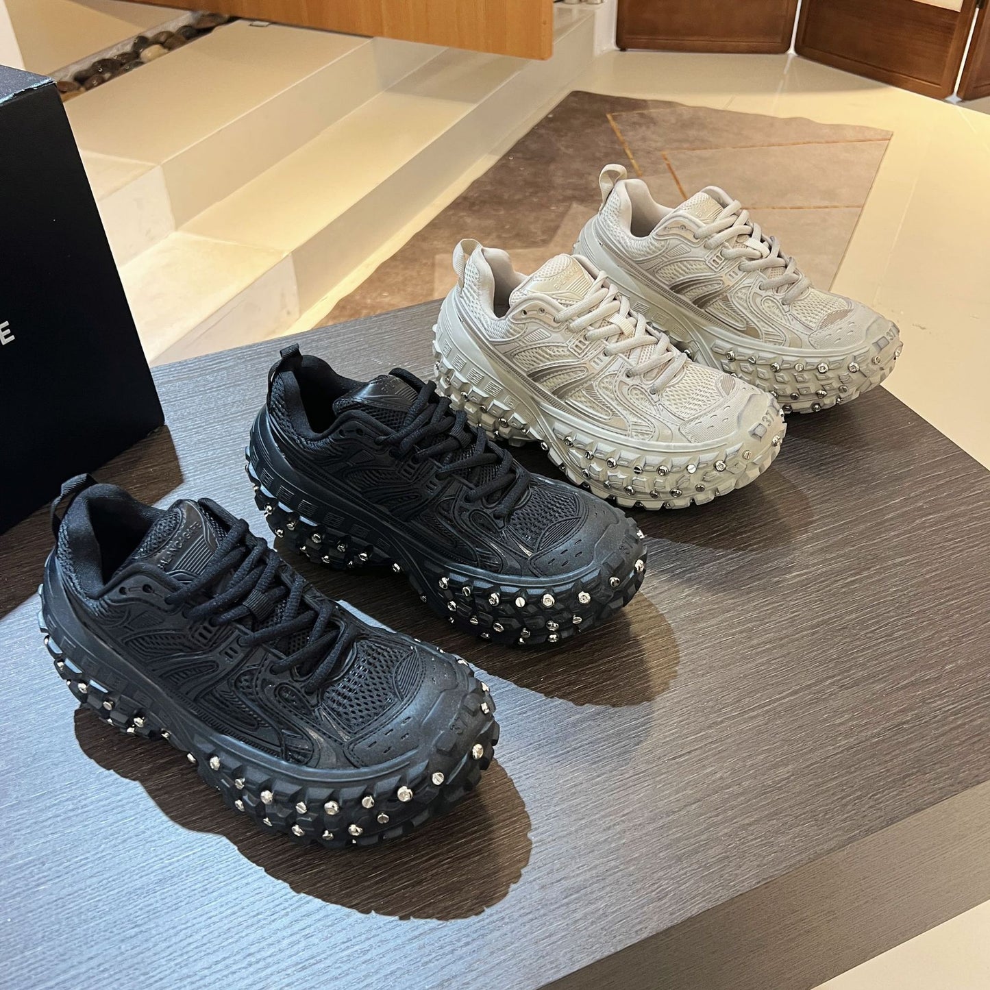 Women's Low Top Lovers Fashion Distressed Raise Casual Shoes