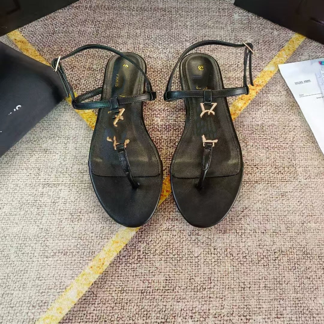 Women's Summer Metal Buckle Round Head Flip-flops Flat Slippers