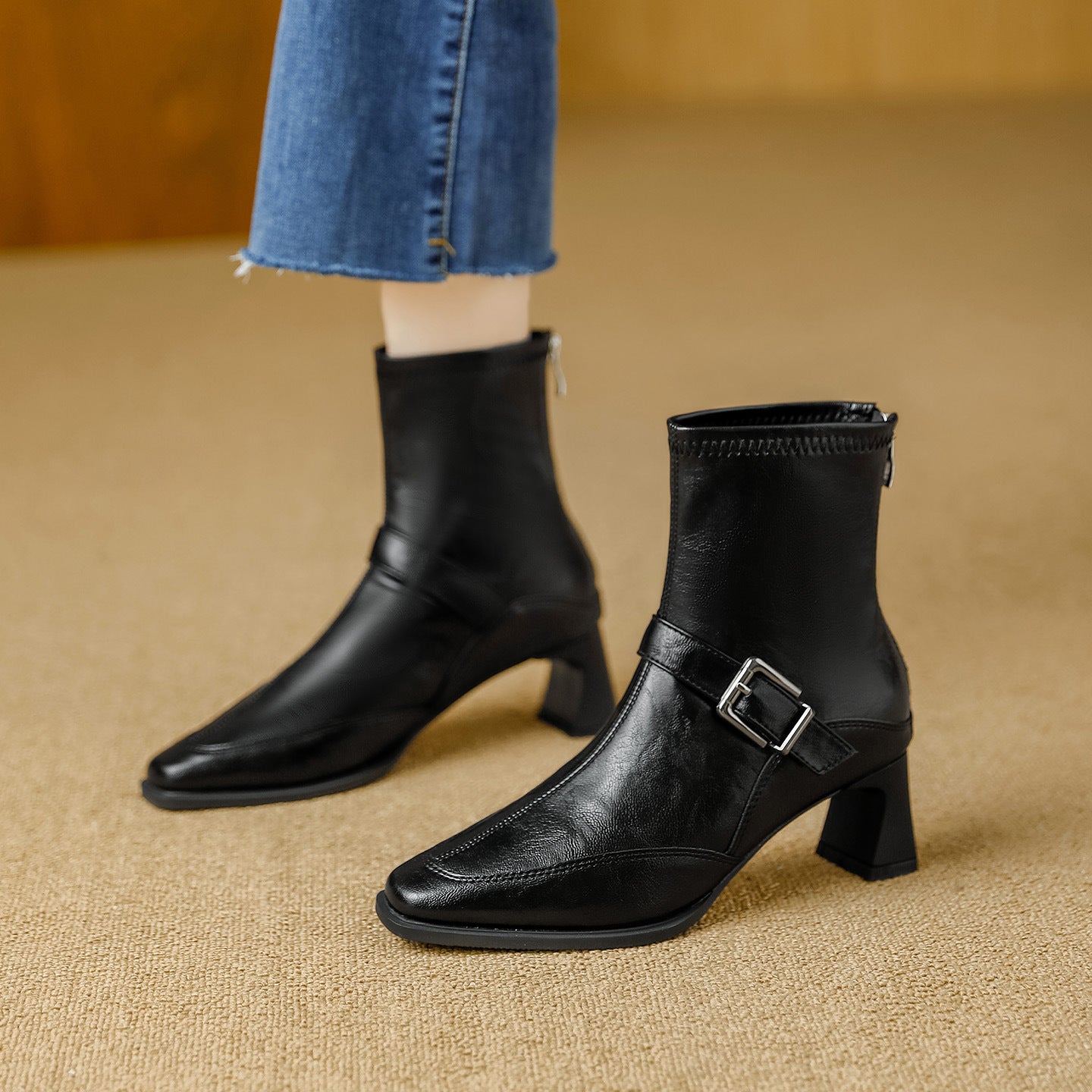 Women's Retro Skinny Autumn Super Beautiful French Ankle Not Tired Feet Women's Leather Boots