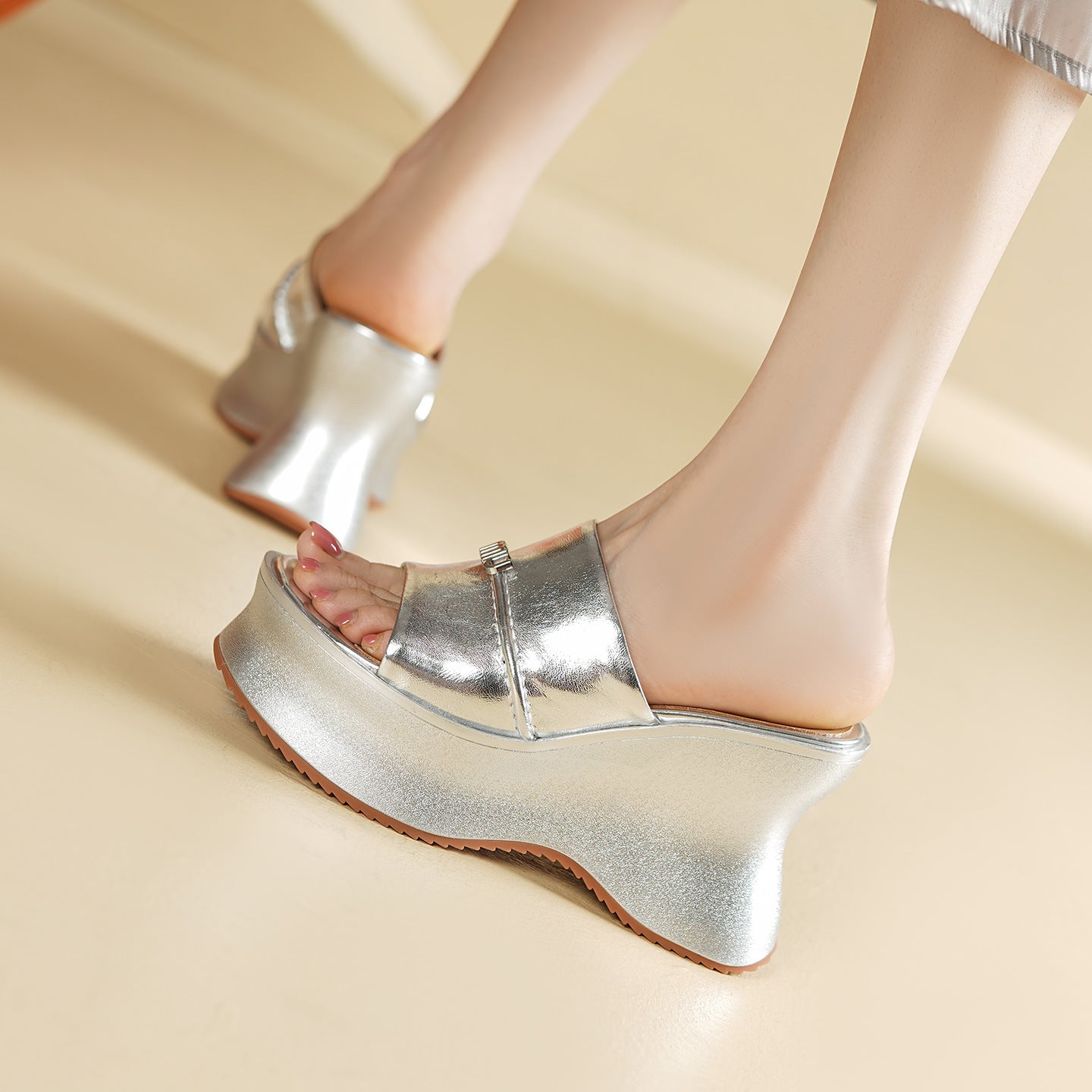 Summer Open Toe Muffin Platform Small Height Increasing Wedge Thick-soles Slippers